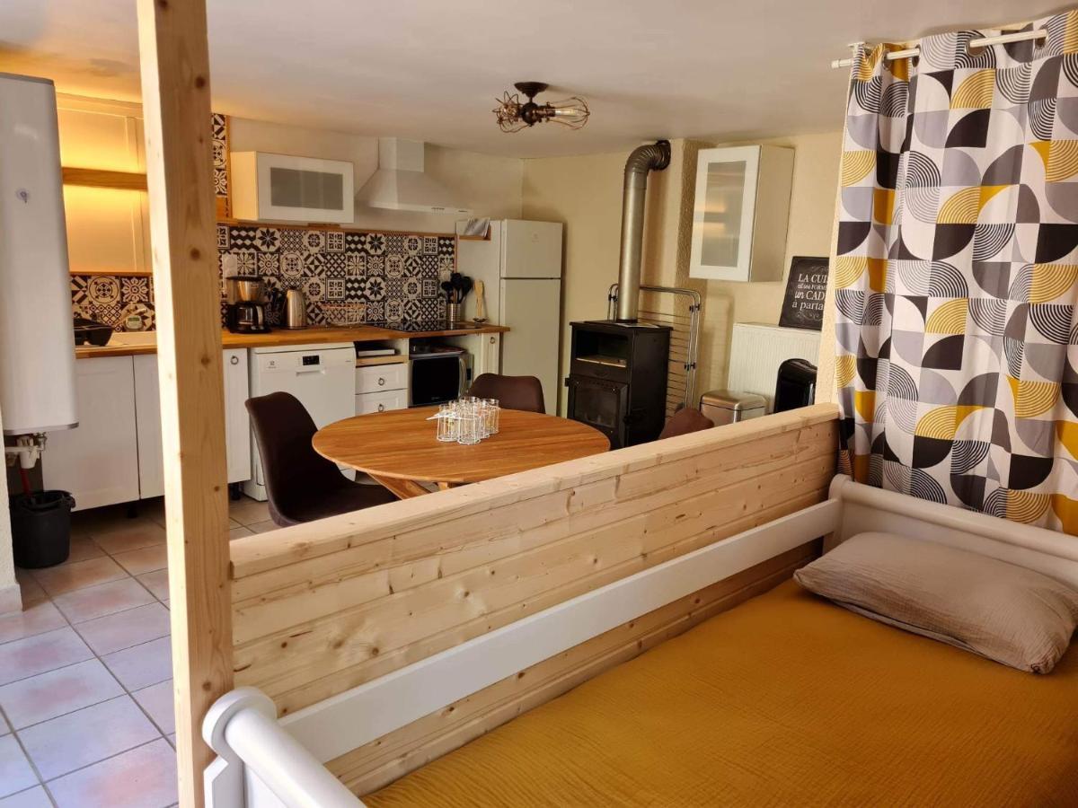 Le Domaine De La Claire Fontaine Gites -Chambres D'Hotes Montvalent المظهر الخارجي الصورة