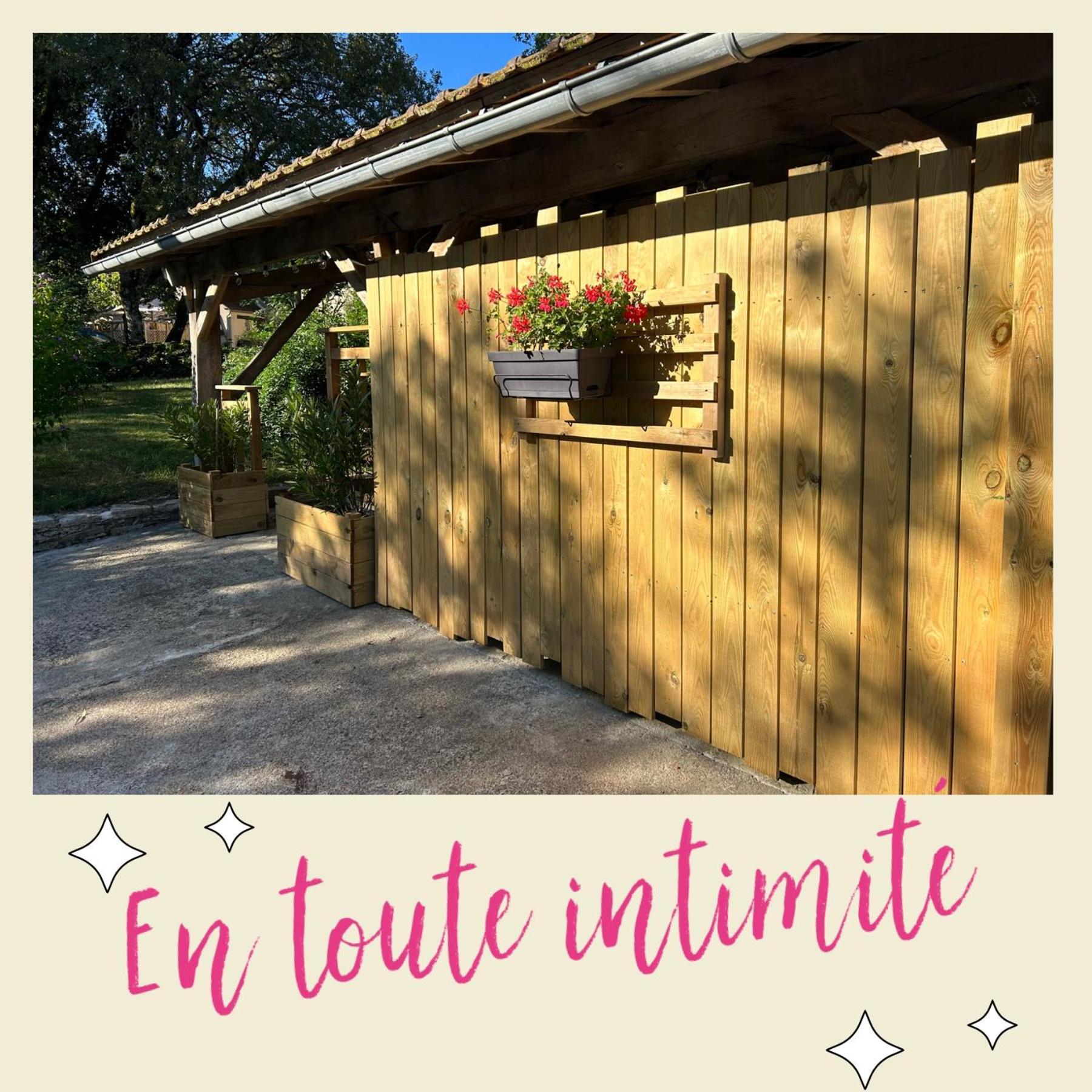 Le Domaine De La Claire Fontaine Gites -Chambres D'Hotes Montvalent المظهر الخارجي الصورة